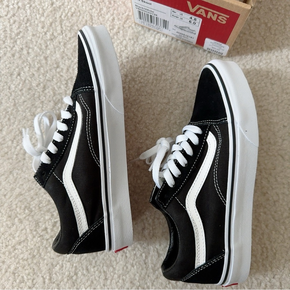 【NEW】Vans Old Skool Shoes - B4.5/W6 - Picture 4 of 9